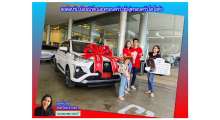 ส่งมอบรถtoyota-veloz-1-5premiumสีขาวมุก-น้องเบิร์ด-และ-ครอบครัว-รถ-7